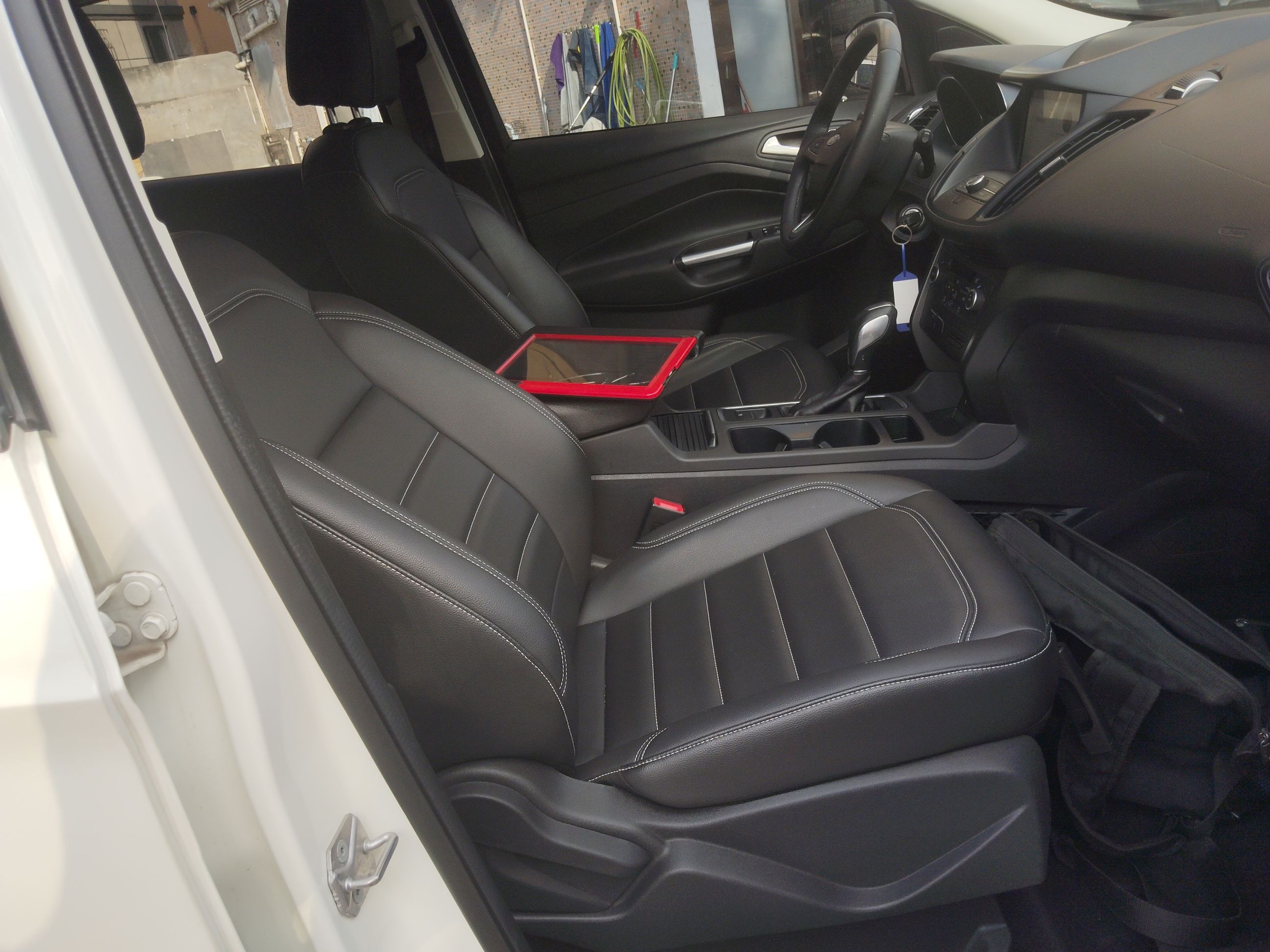 Ford Kuga 2019 thumb 9