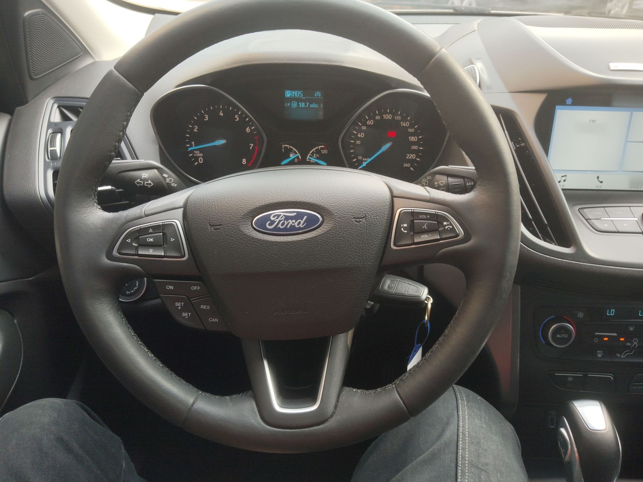Ford Kuga 2019 thumb 10