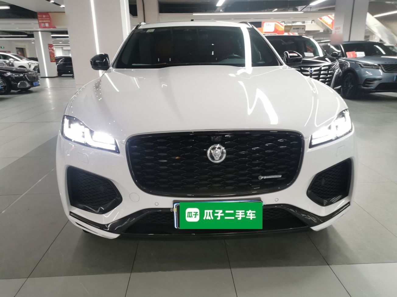 Jaguar F-Pace 2025 thumb 2