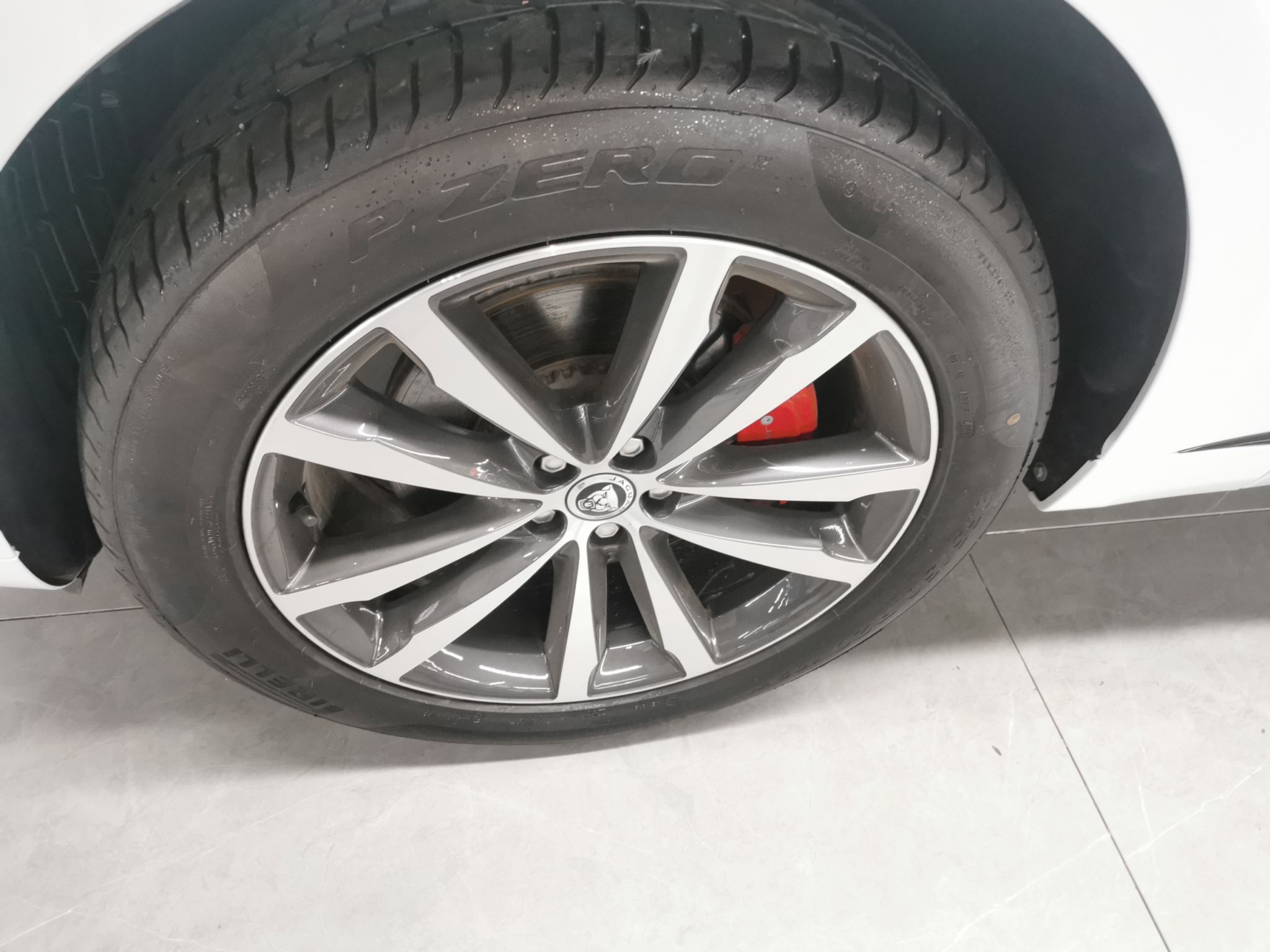 Jaguar F-Pace 2025 thumb 8