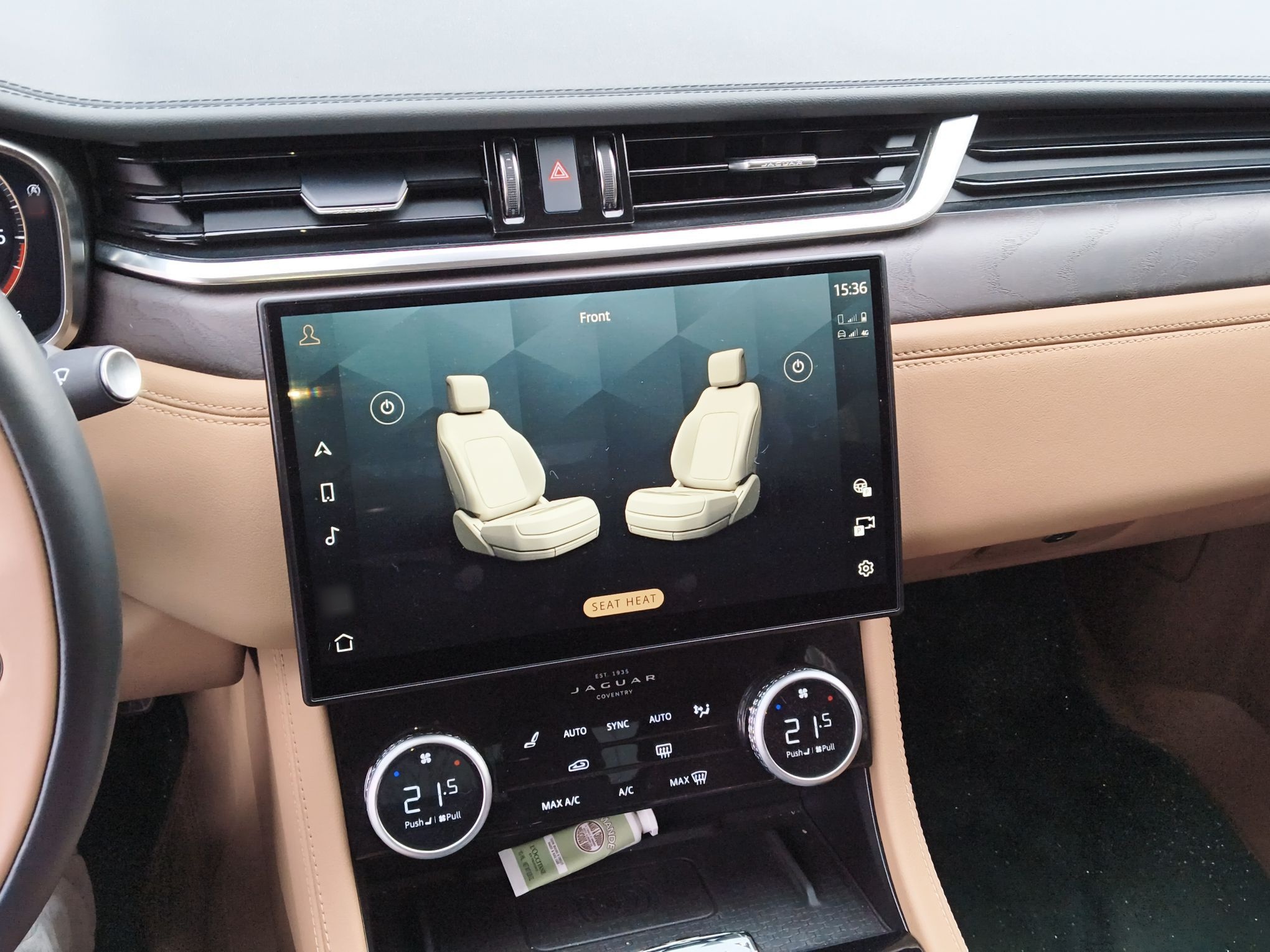 Jaguar XF 2024 thumb 11