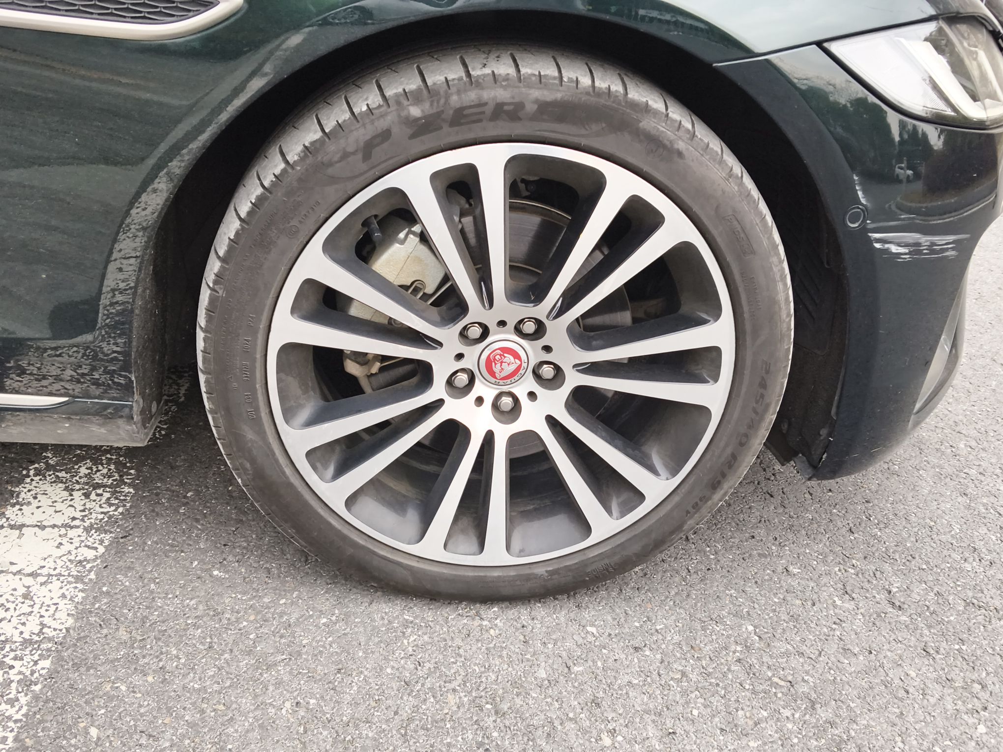 Jaguar XF 2024 thumb 8