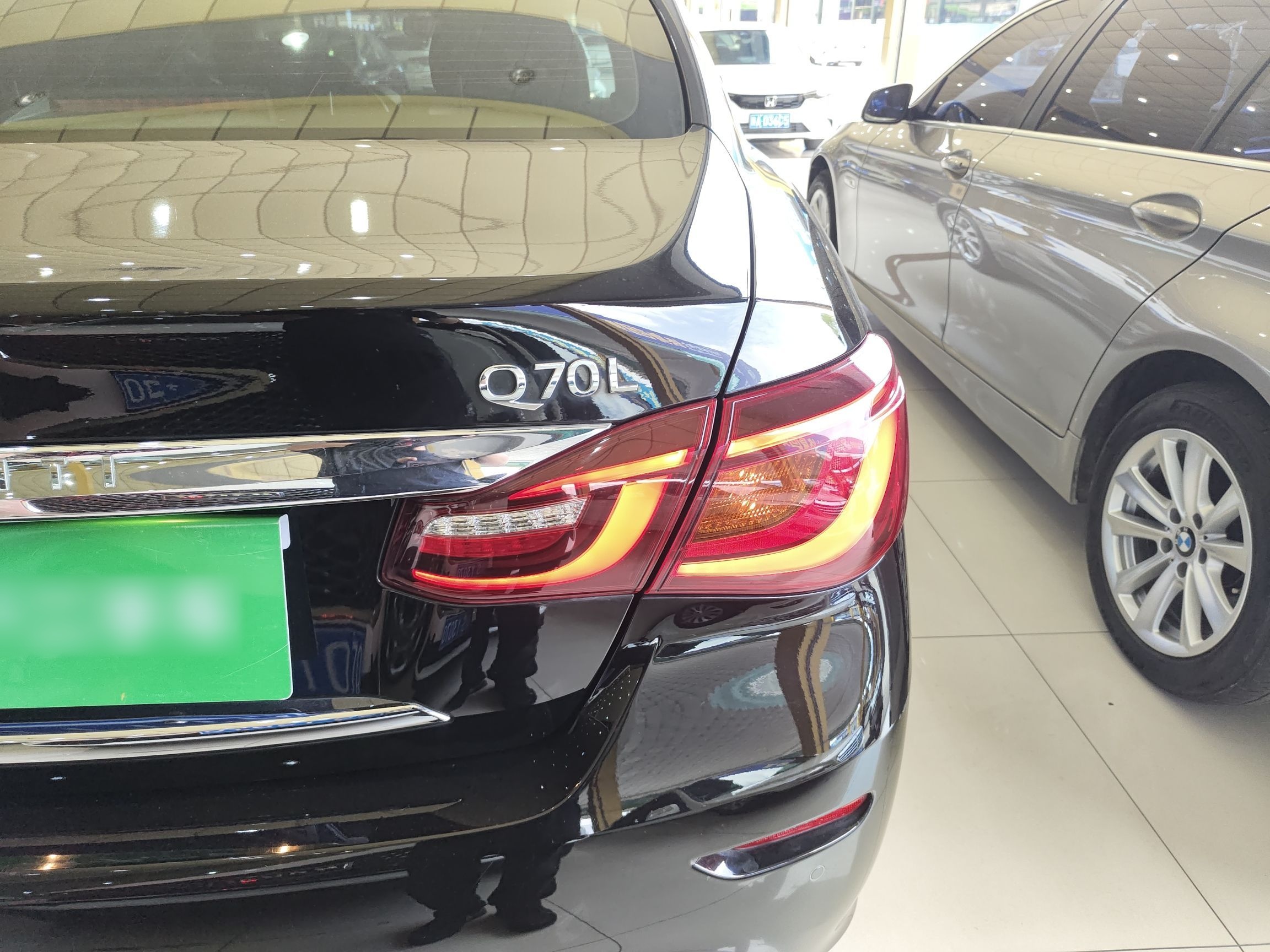 Infiniti Q70 2019 thumb 7