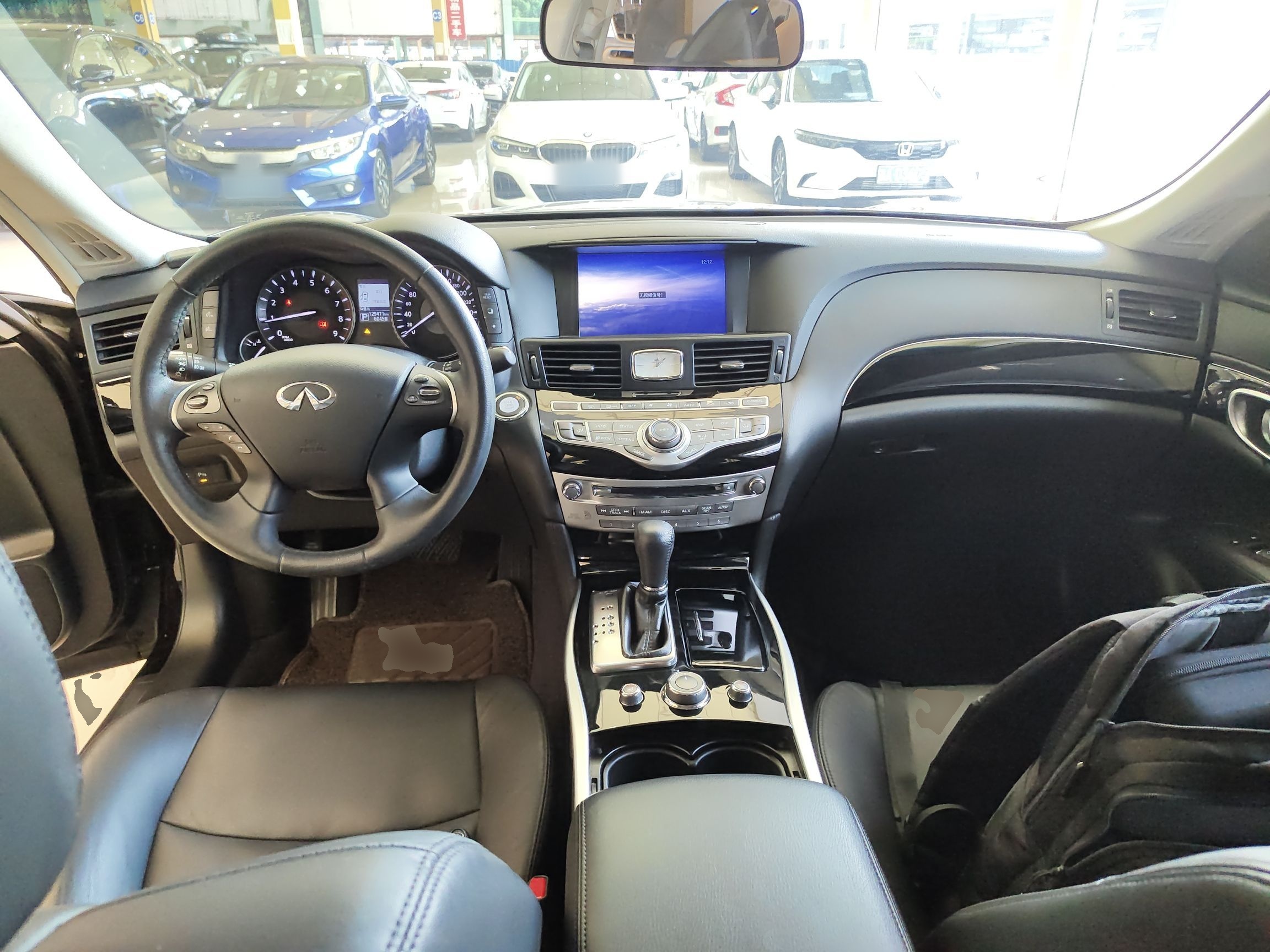 Infiniti Q70 2019 thumb 9