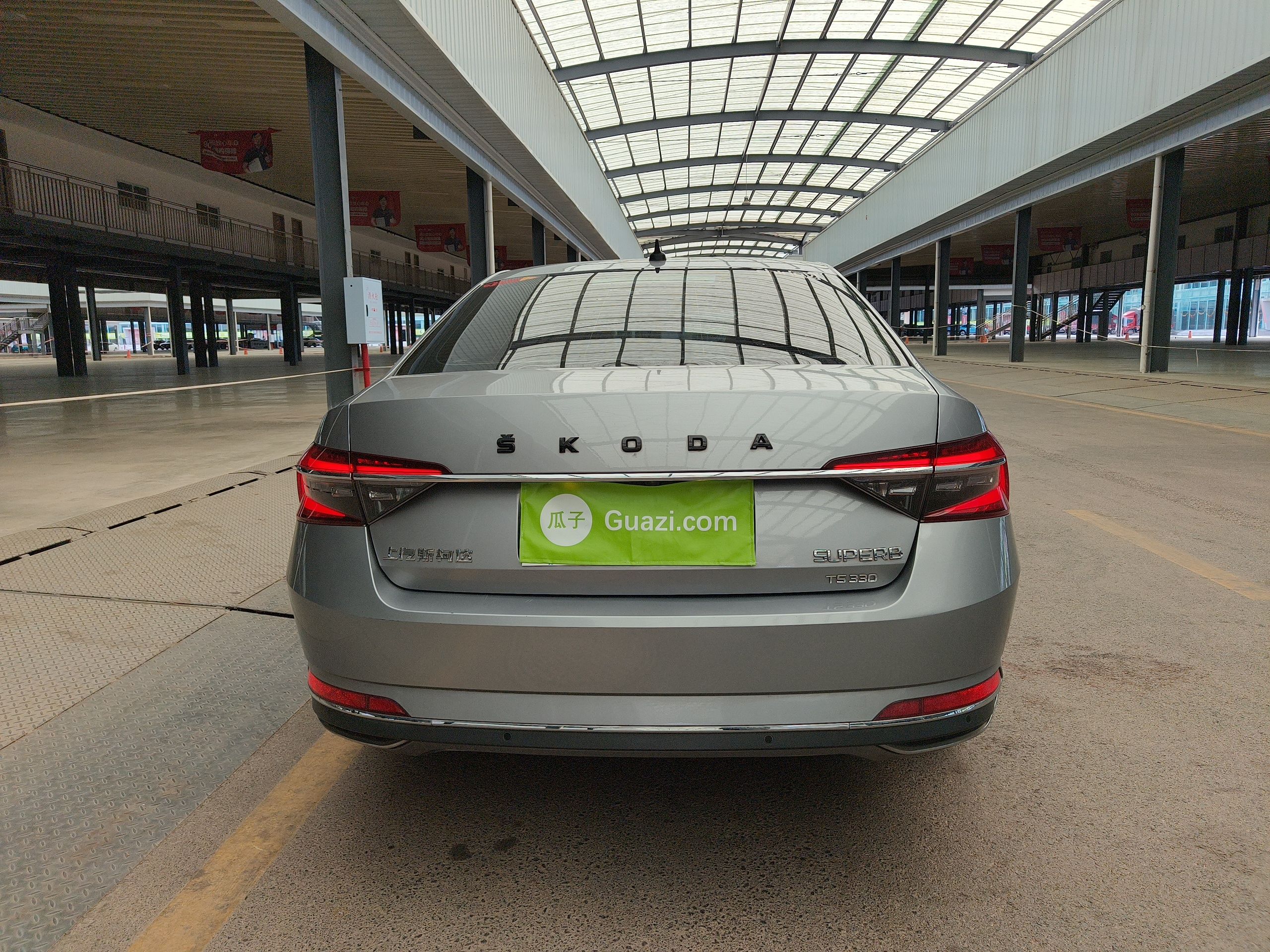 Skoda Superb 2022 thumb 3