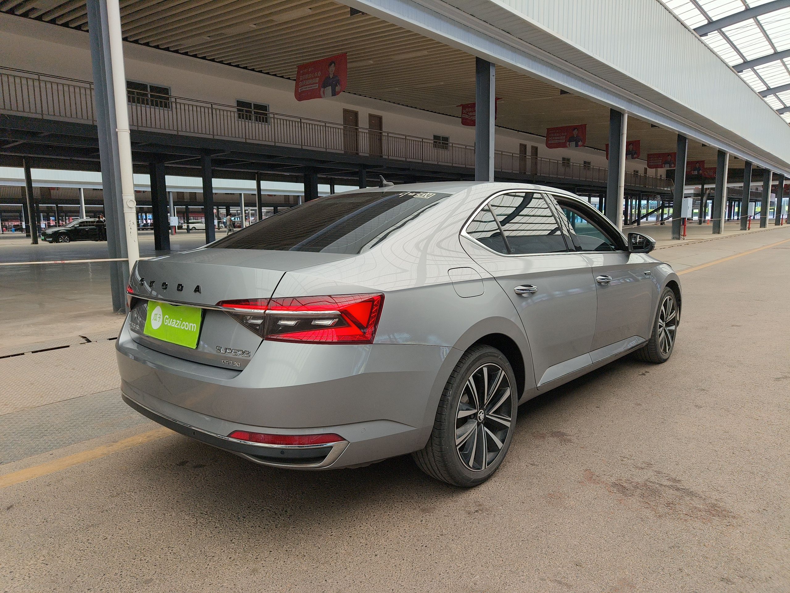 Skoda Superb 2022 thumb 4