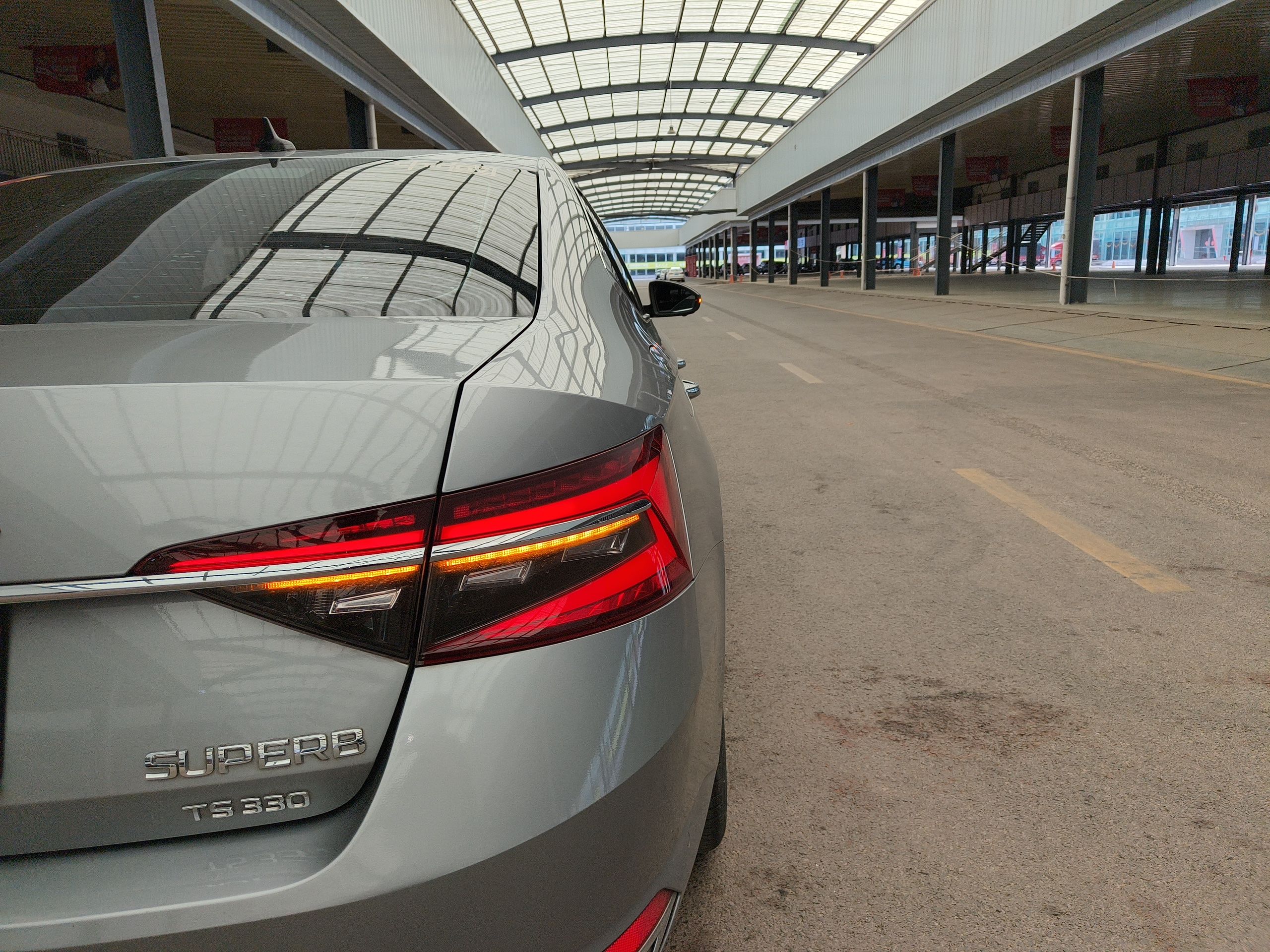 Skoda Superb 2022 thumb 7