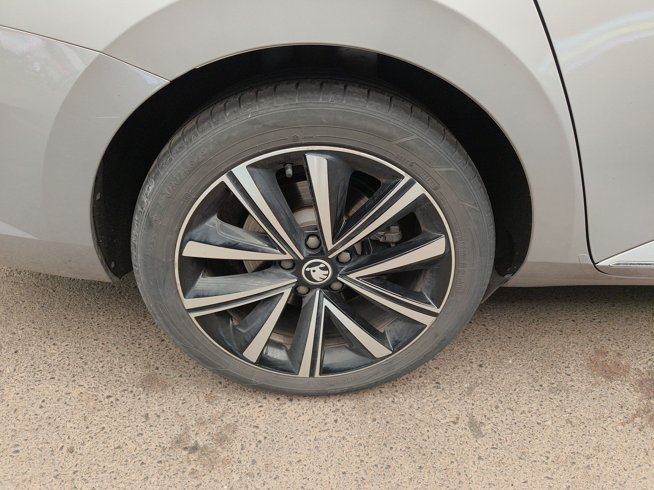 Skoda Superb 2022 thumb 9