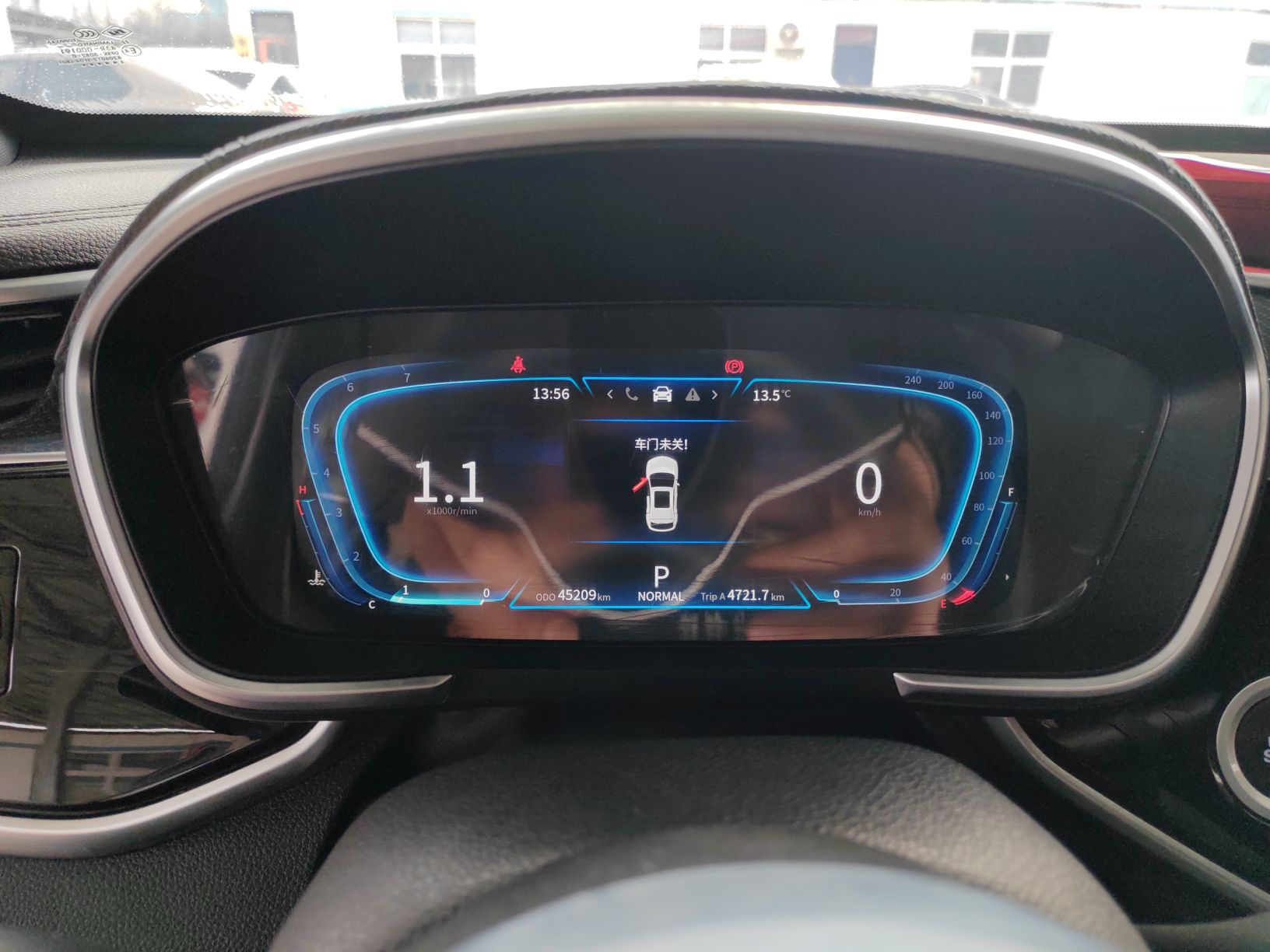 Dongfeng Fengon ix5 2019 thumb 11
